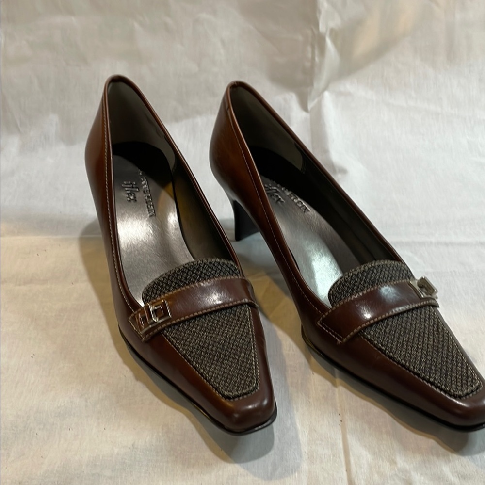 Sleek Brown and Gray Heels with Textured Toe